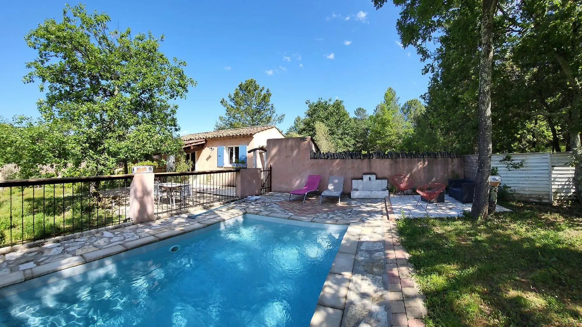 Maison d'hôtes Gites La Sauvasse piscine privée Vagnas